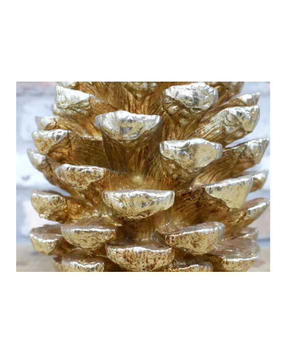 Dekoracija "Giant Pinecone"