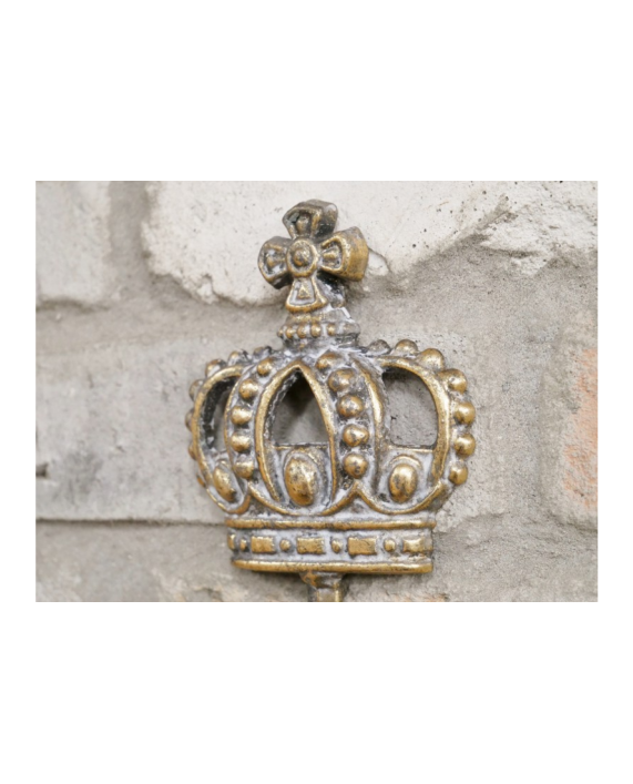 Aukso spalvos metalinė pakaba "Gold Crown" Aukso spalvos metalinė pakaba "Gold Crown"