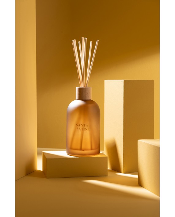 Aliejinis namų kvapas su lazdelėmis "Accords Essentiels Santal" 250ml
