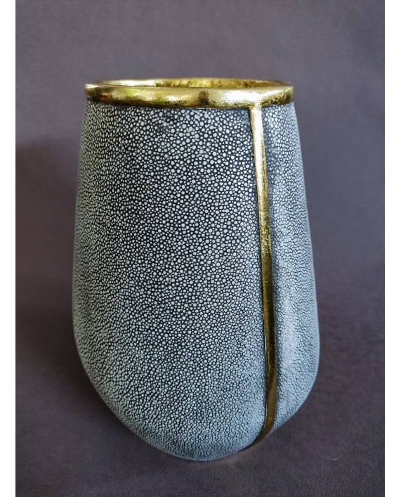 Vaza traukta oda "Grey shagreen" 