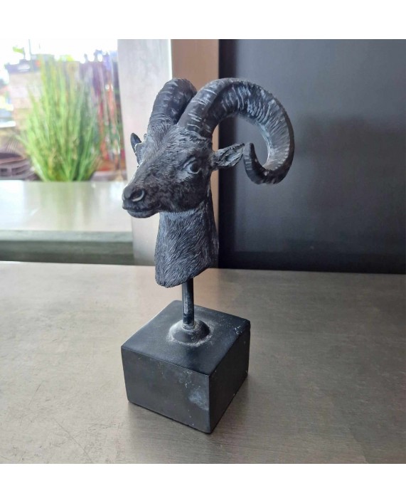 Interjero dekoracija "Head Goat" 